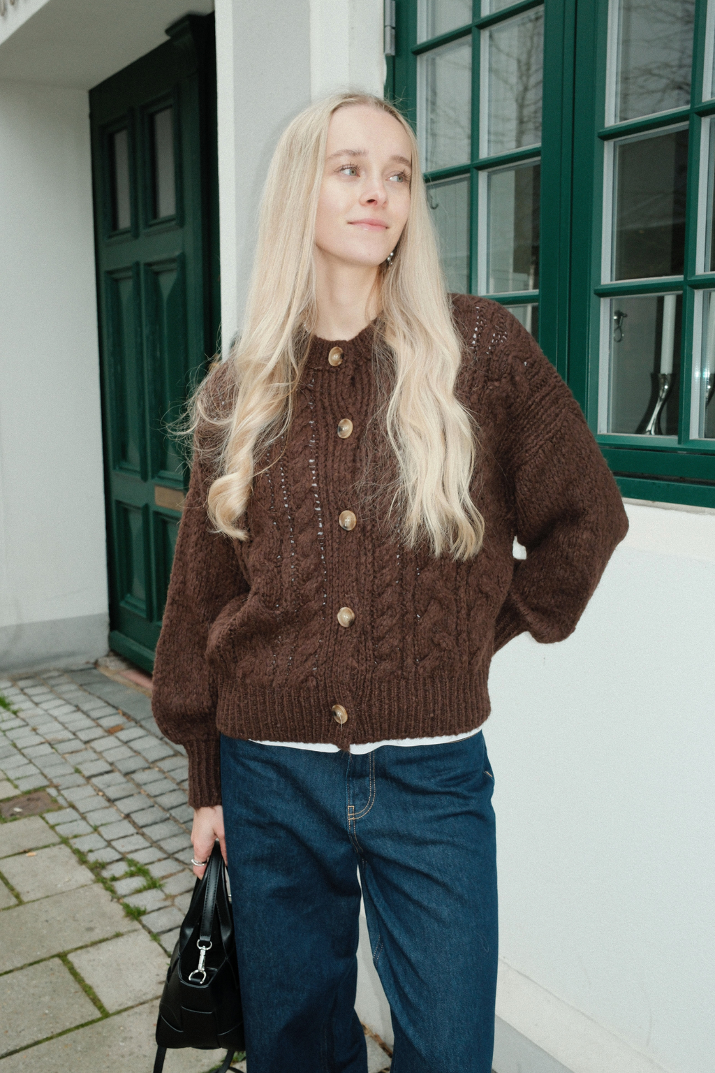 Botton Knit - Brown