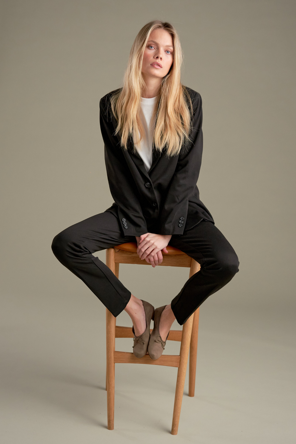 Performance Suit for Women (Black) - Package Deal