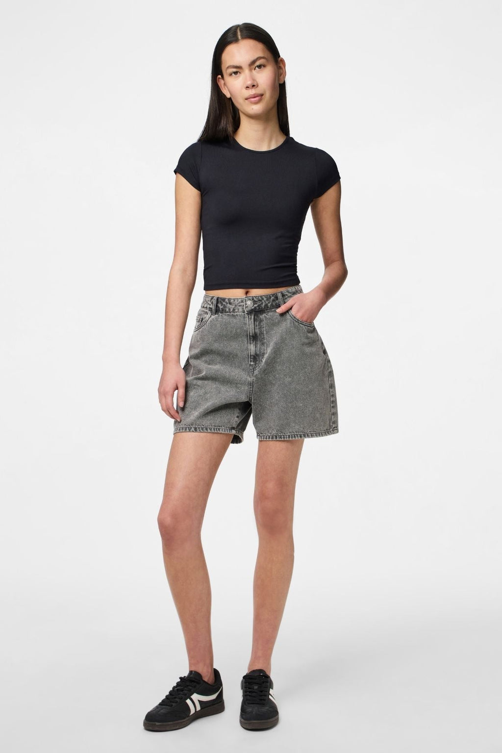 Abba Shorts - Denim liath éadrom
