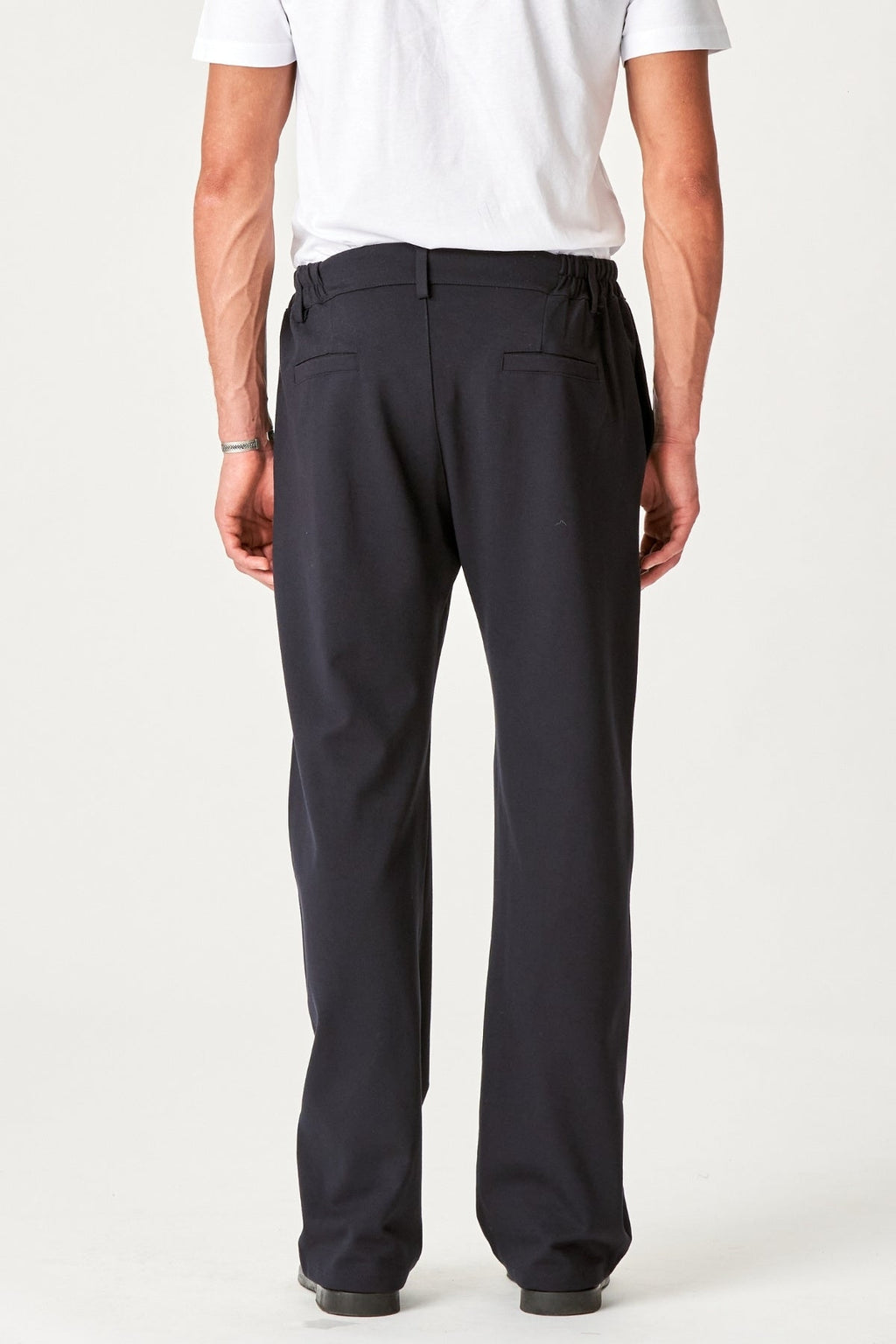 Culaith Pants Scaoilte - cabhlach