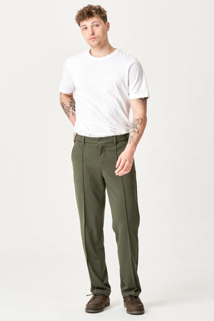 Performance Pants Fit scaoilte - olóige dorcha