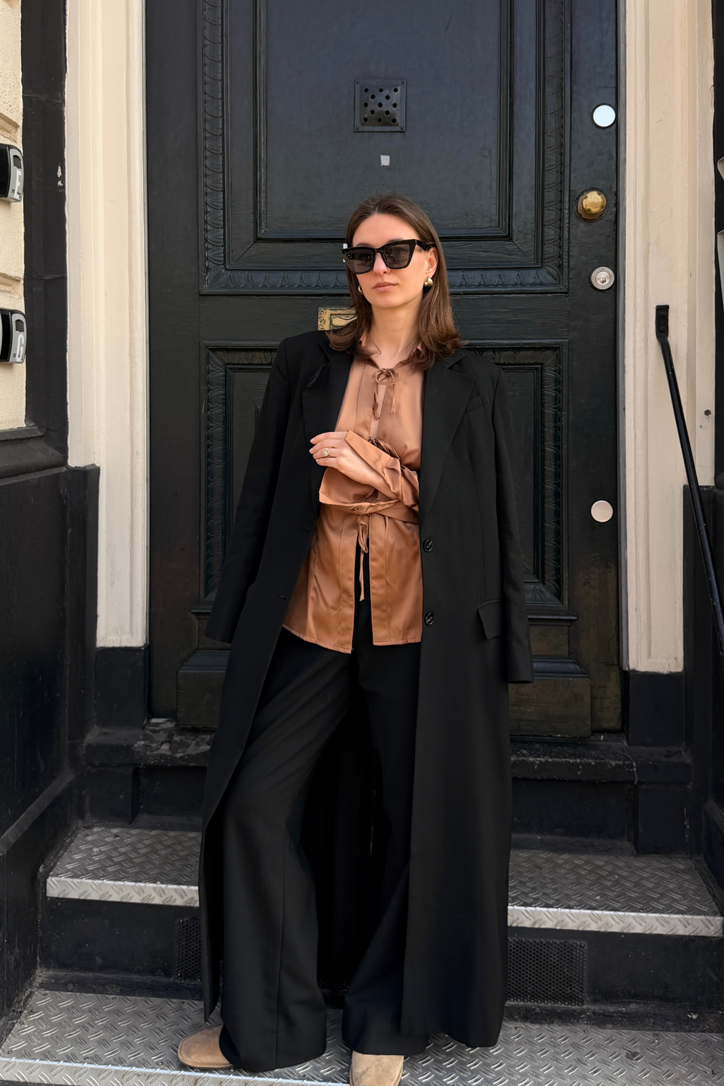 Lucy Tie Shirt - Brown